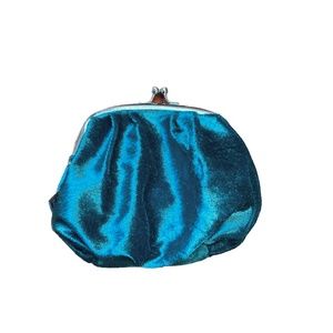 Cinderella velvet pouch